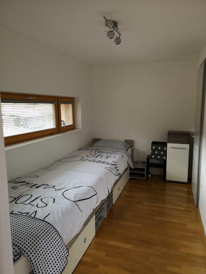 Apartma Lucijana Мойстрана Экстерьер фото
