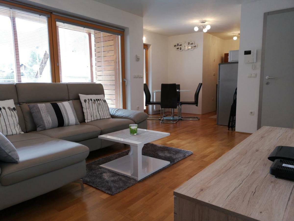 Apartma Lucijana Мойстрана Экстерьер фото