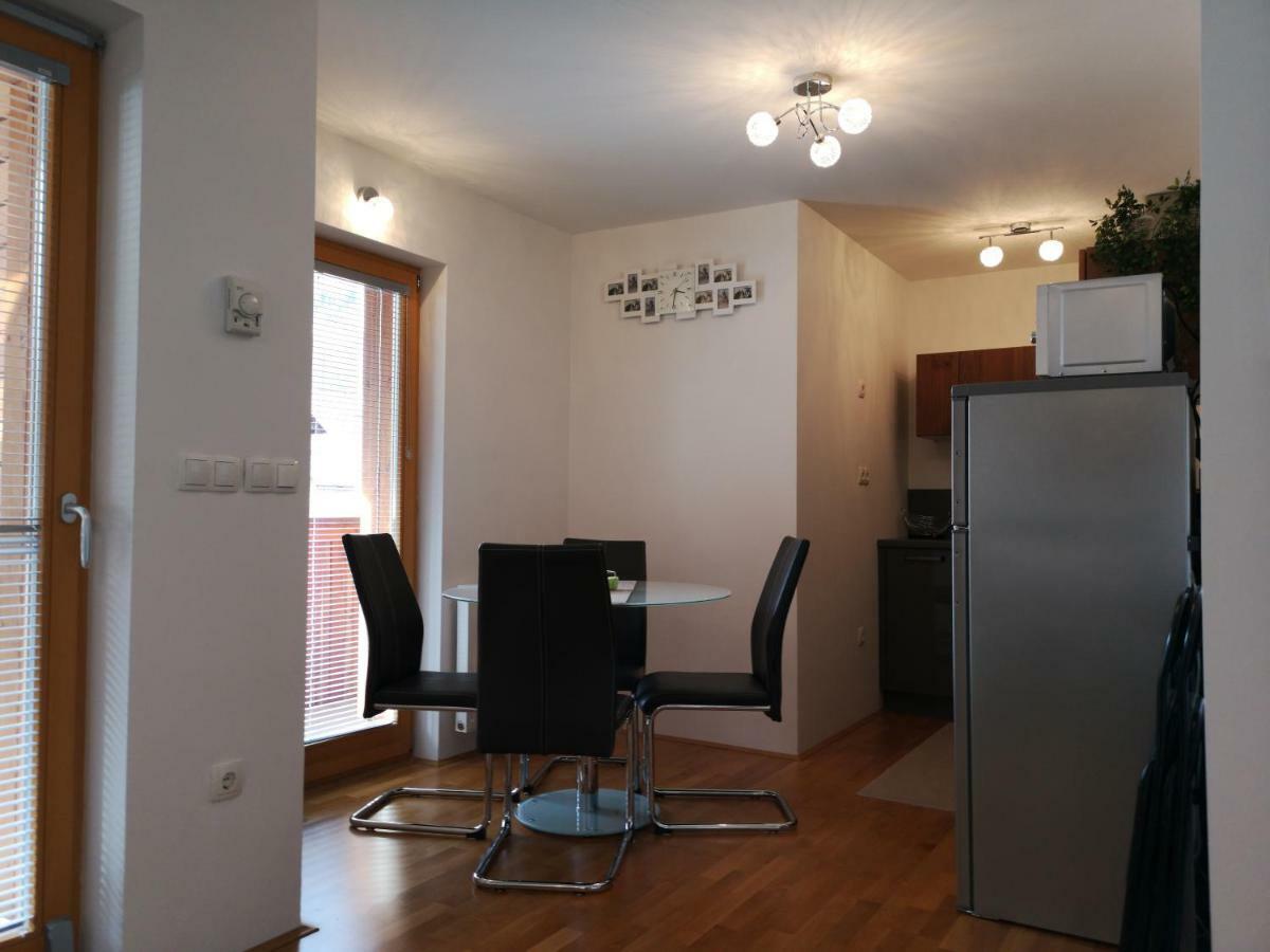 Apartma Lucijana Мойстрана Экстерьер фото