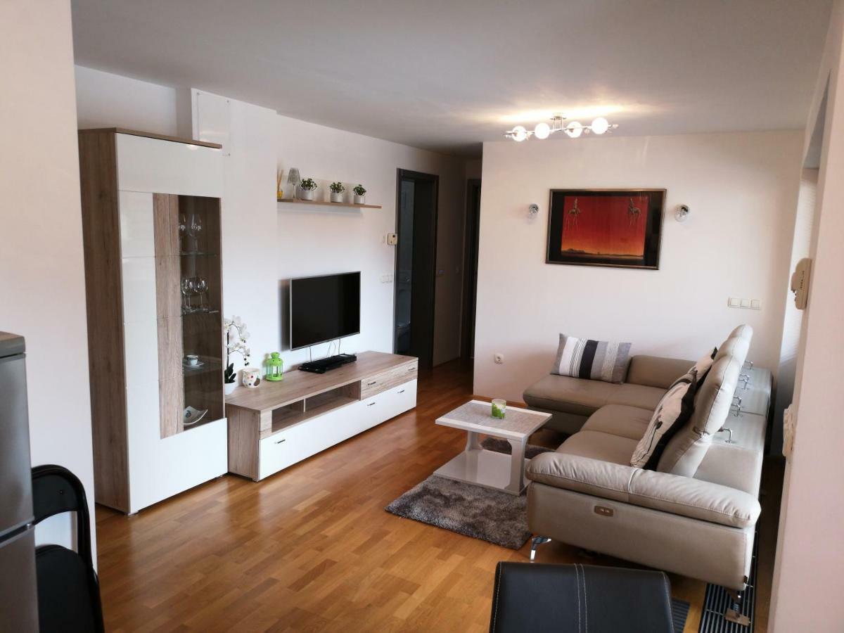 Apartma Lucijana Мойстрана Экстерьер фото